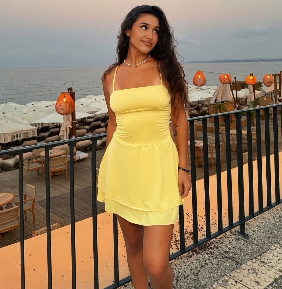 Эскорт Алина стройная сделает с удовольствием куннилингус и пригласит к себе в Район - Юго-Запад