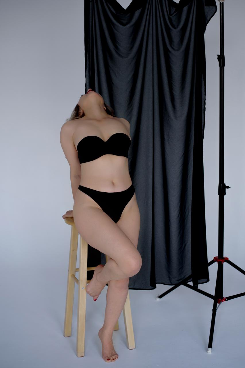 Эскорт Милена с 2 размером груди сделает качественно куннилингус и примет у себя