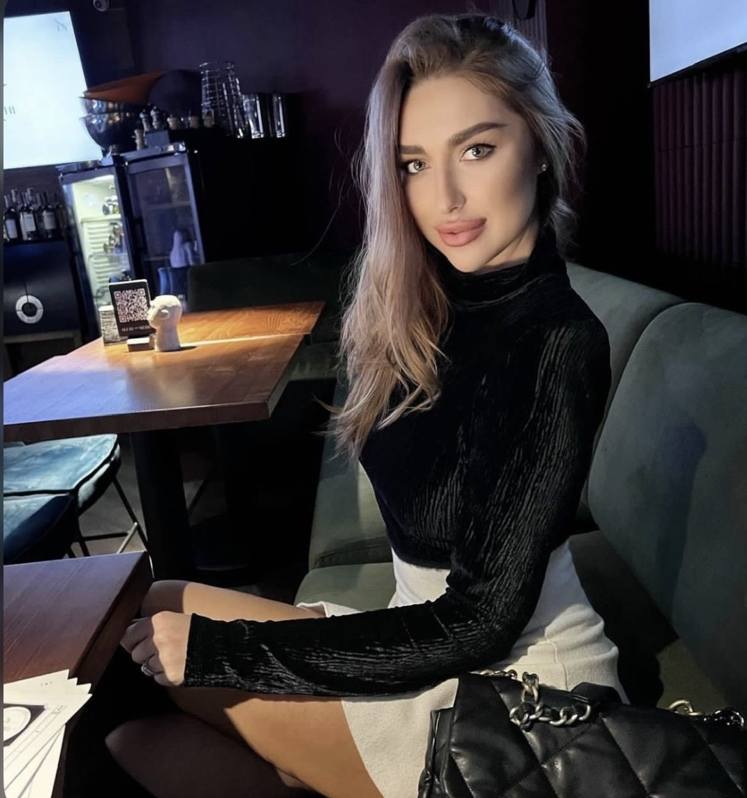 Девушка Вера стройная сделает качественно минет без резинки и позовет в гости в Район - Юго-Запад