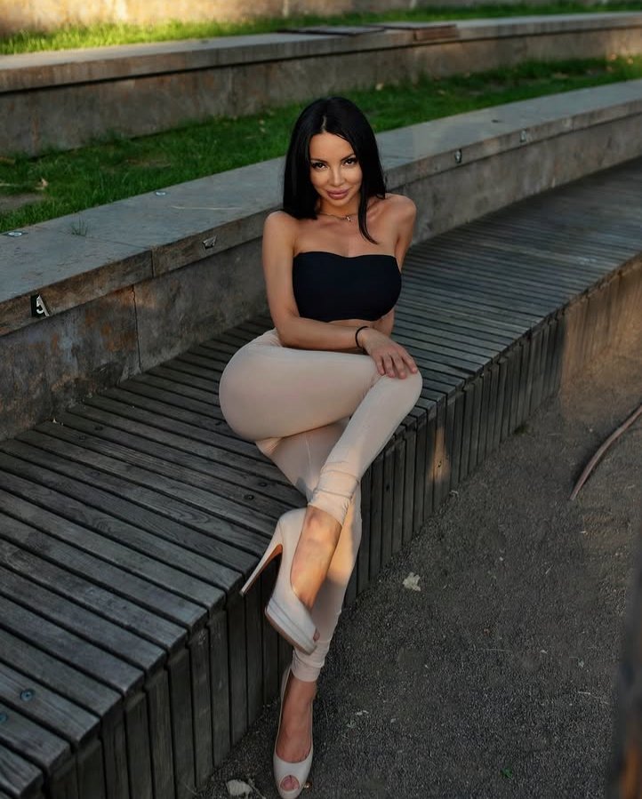 Путана ЛЕРОЧКА 25 лет исполнит стриптиз не профи и пригласит к себе