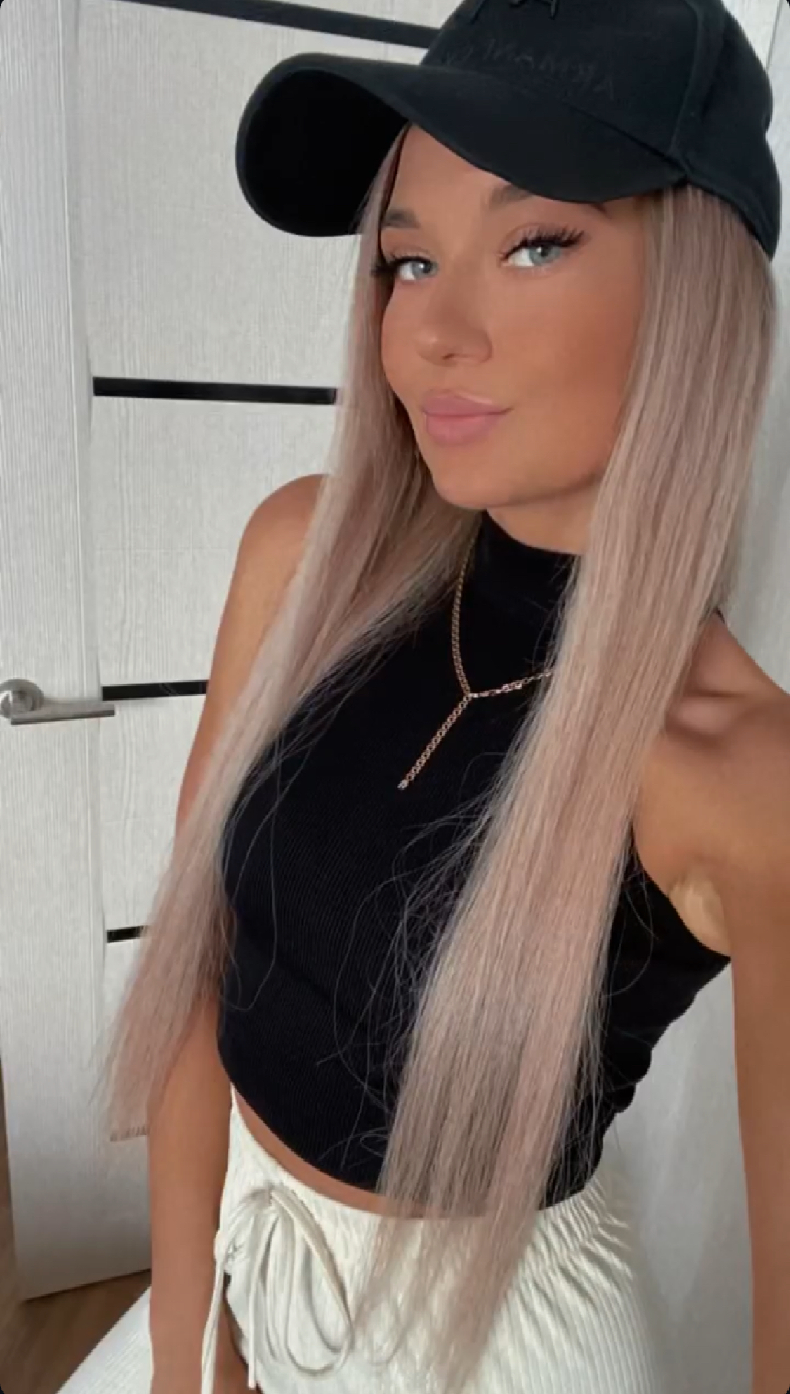 Девушка по вызову ИНЕССА VIP 25 лет сделает нежно минет без резинки и пригласит к себе в Район - Центр