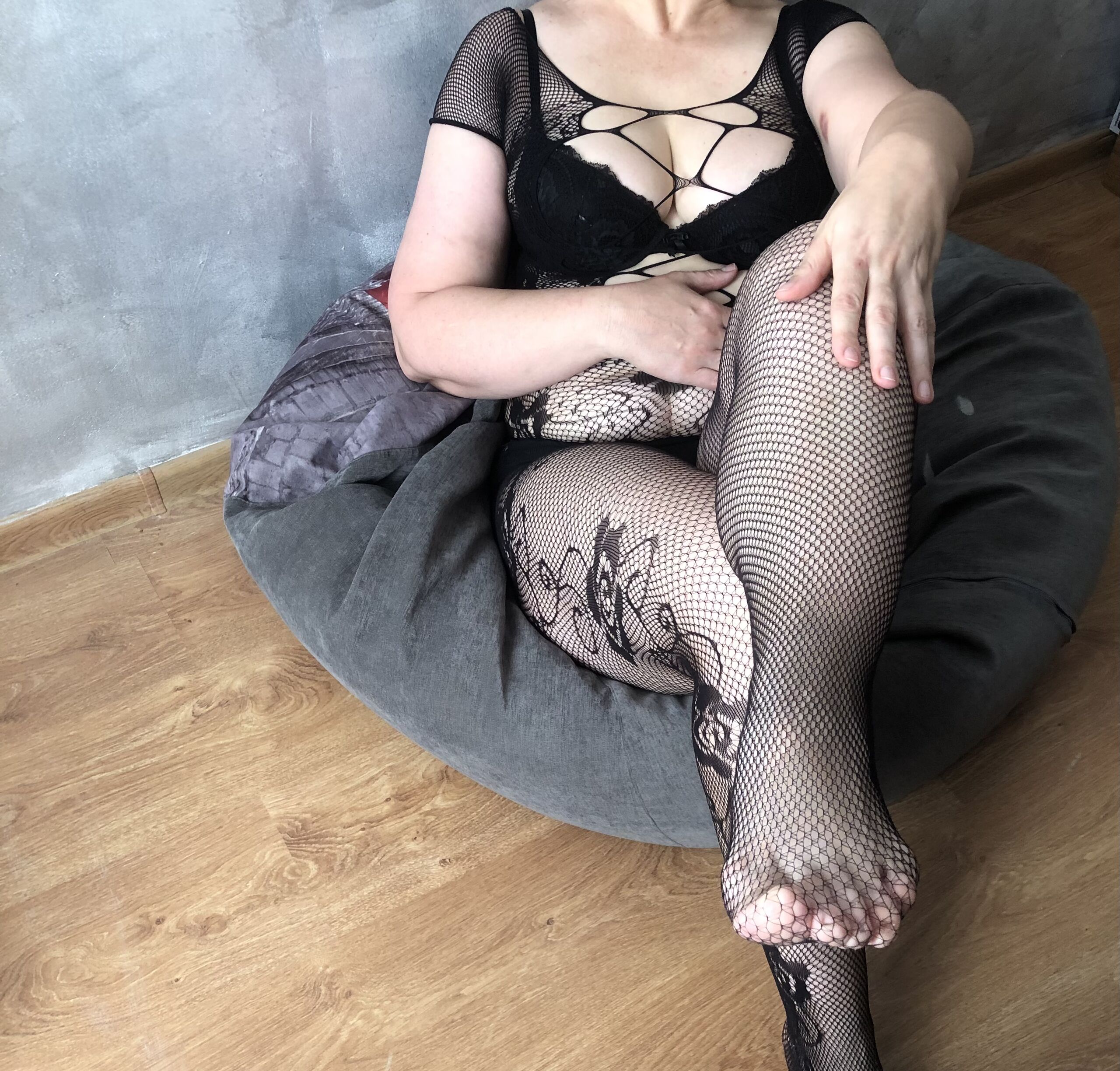 Индивидуалка Ната с 3 размером груди сделает нежно окончание на лицо и пригласит к себе